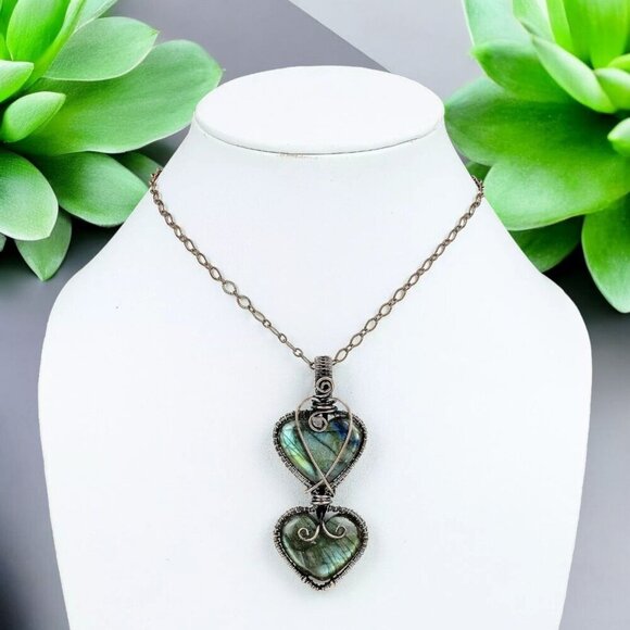 Labradorite ✦ Wire-Wrapped Heart Pendant ✦ Copper Design Crystal Necklace 3.3" N - Picture 1 of 12